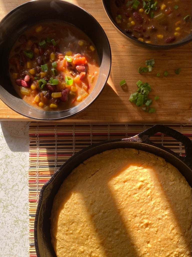 Easy vegan recipe 3-bean chili from pantry ingredients 